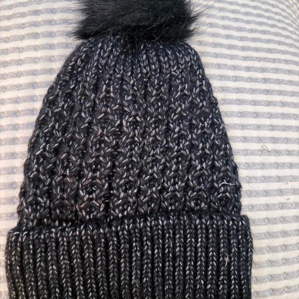 NWOT- Cog New York Black Knit Pom-Pom Beanie